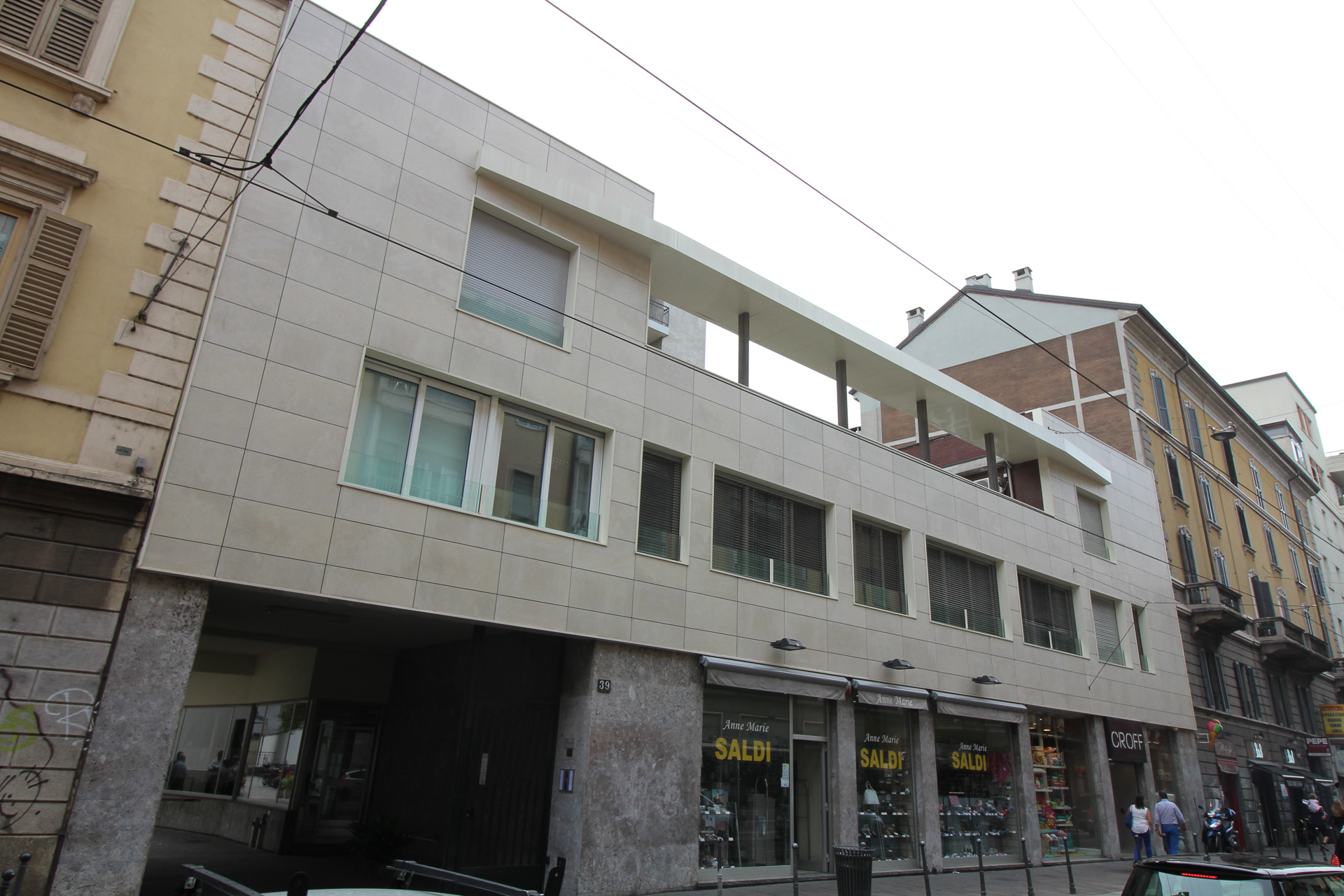 SAN GOTTARDO 39 P1 C2 (CAMERA ATTREZZATA) - immagine 10